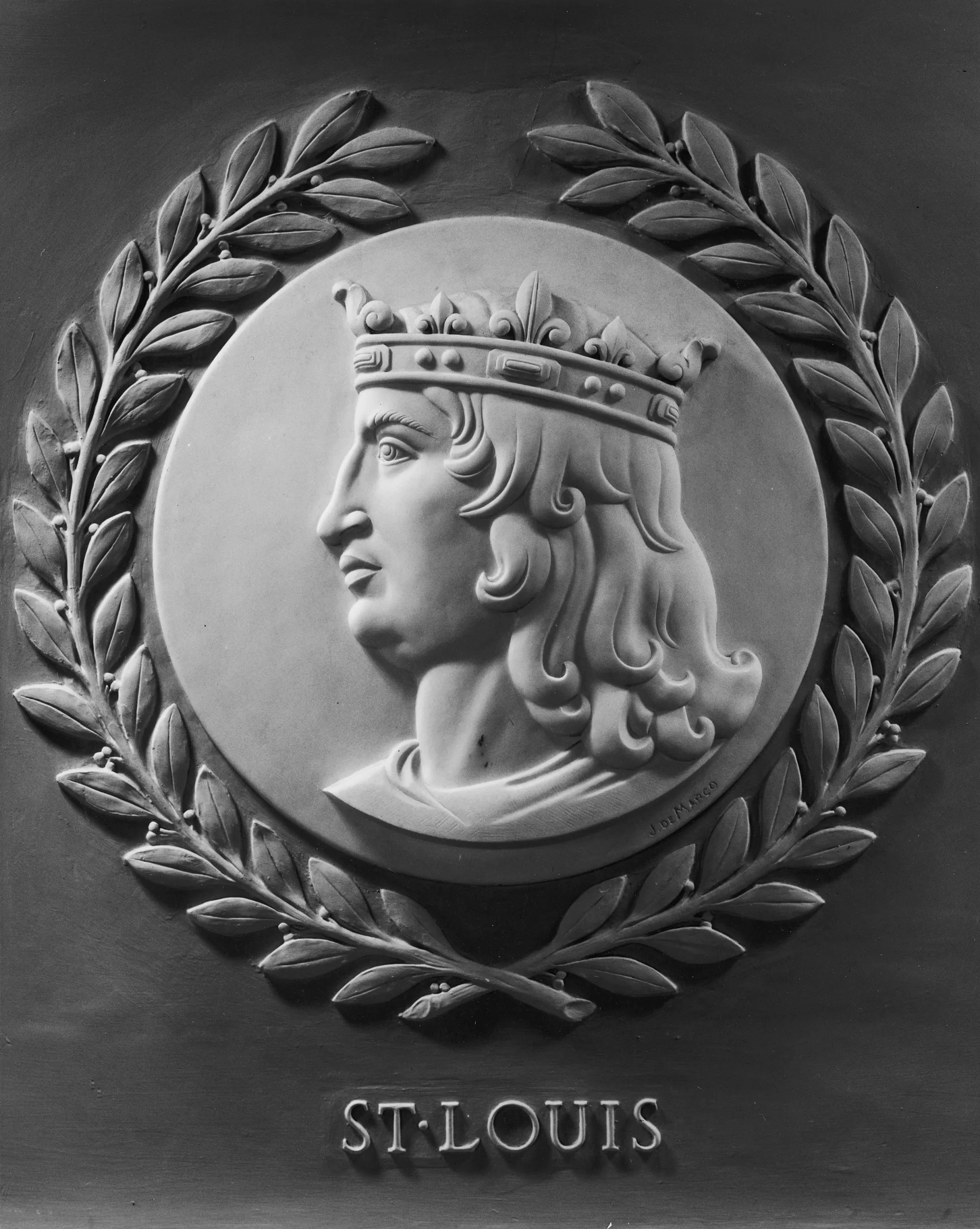 Relief portrait of Saint Louis